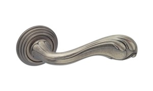 Дверная ручка FABIO V210 серебро состаренное